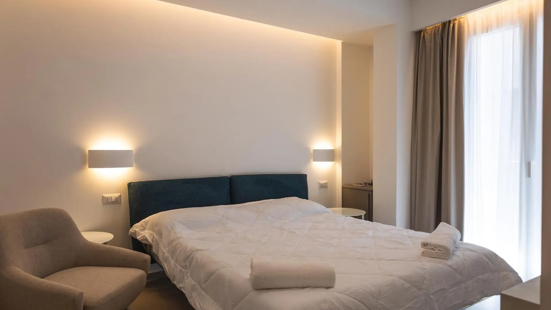 Atena Room Letojanni Italy